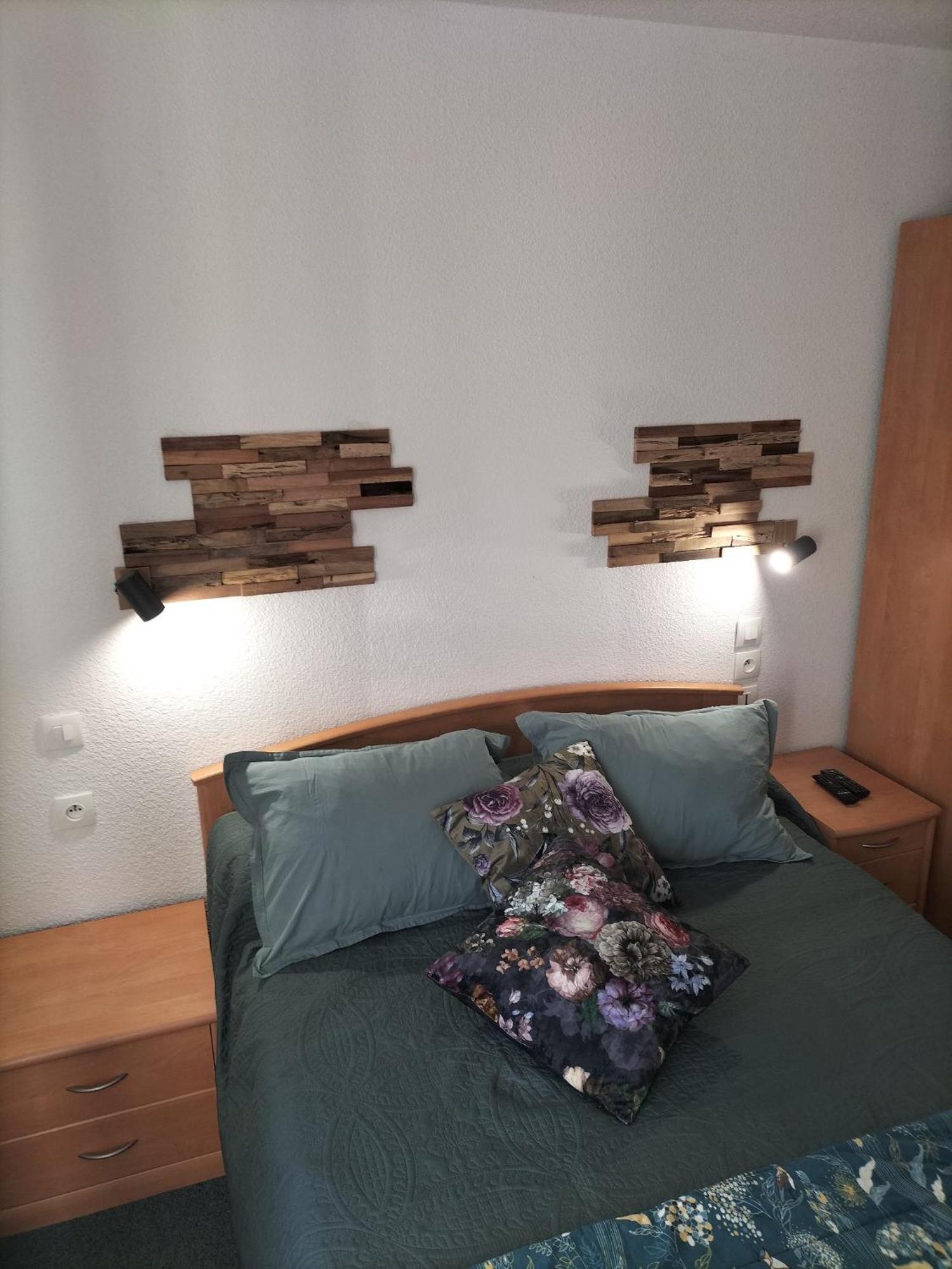 Les Studios Du Frankenthal Stosswihr Bilik gambar
